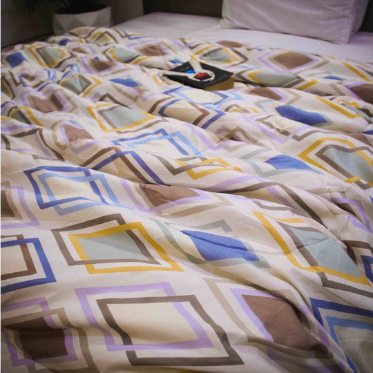 Ivory Frames | Double Bed Cotton Quilt | Cosy & Fluffy - Harsh Foundation India