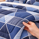 Navy Geometric Cube Gulzar Comforter – Cloud Soft Microfibre Filled, 210 TC Cotton Blend, Double Bed