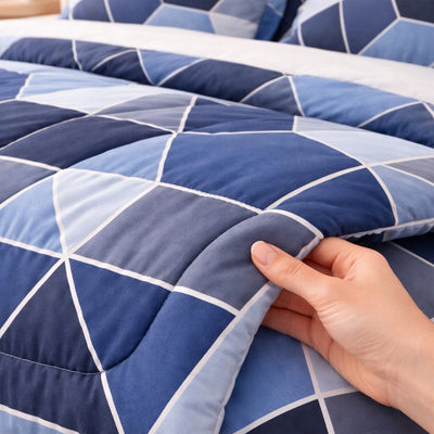 Navy Geometric Cube Gulzar Comforter – Cloud Soft Microfibre Filled, 210 TC Cotton Blend, Double Bed