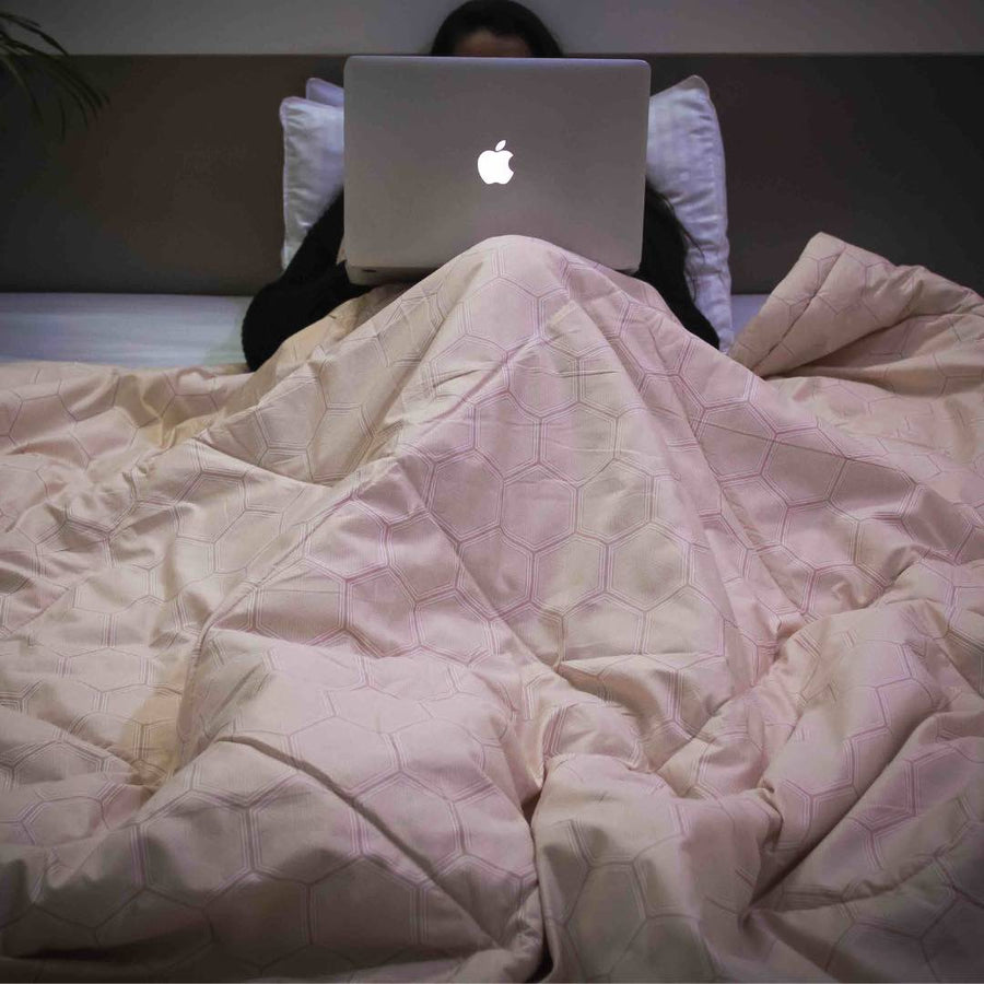 Hexagonal Peach | Double Bed Cotton Quilt | Cosy & Fluffy - Harsh Foundation India