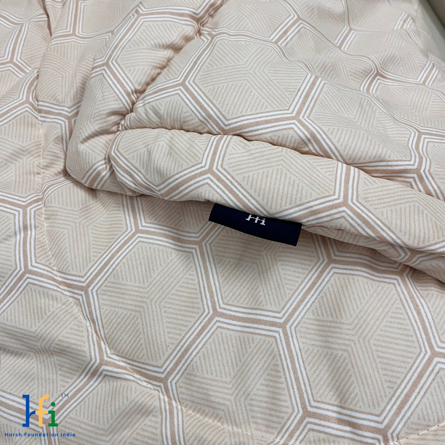 Hexagonal Peach | Double Bed Cotton Quilt | Cosy & Fluffy - Harsh Foundation India