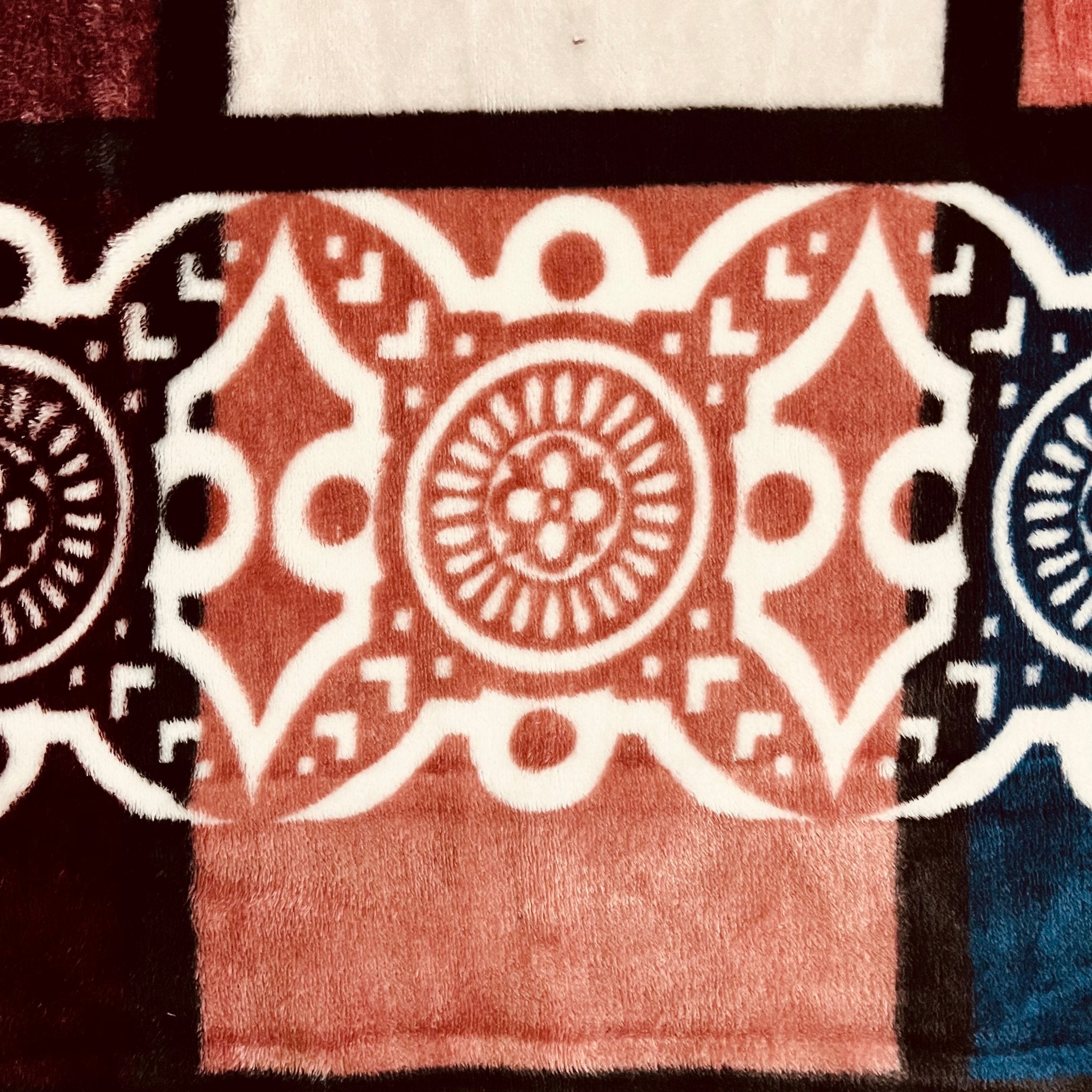 Onion Blocks | Plush Flannel Blanket | Double Bed - Harsh Foundation India